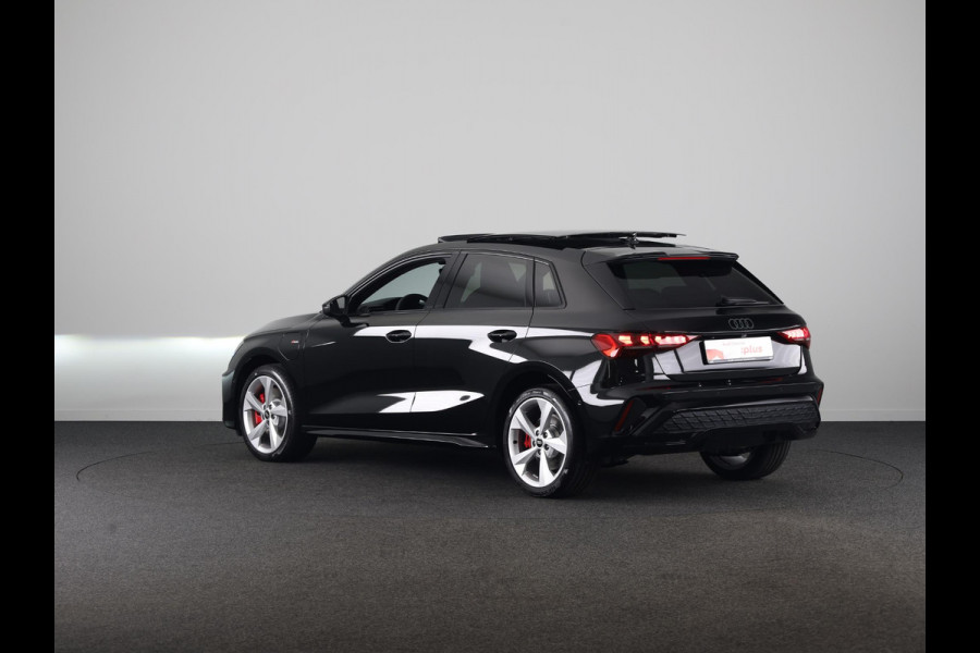 Audi A3 Sportback 45 TFSI e S edition Competition 272pk | Private Lease € 916,00 per maand* | Panoramadak | Sonos 3D | Ambient light | Parkeercamere | Adaptieve cruise controle