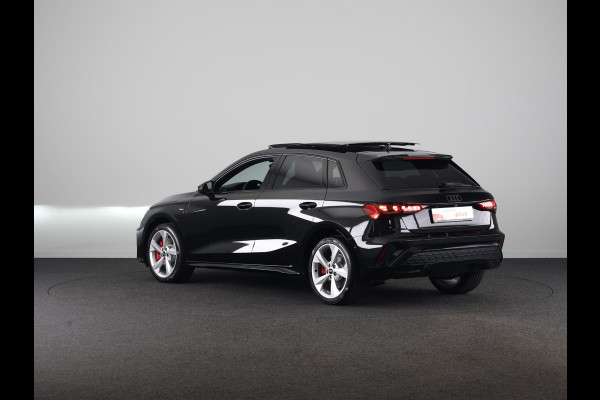 Audi A3 Sportback 45 TFSI e S edition Competition 272pk | Private Lease € 916,00 per maand* | Panoramadak | Sonos 3D | Ambient light | Parkeercamere | Adaptieve cruise controle