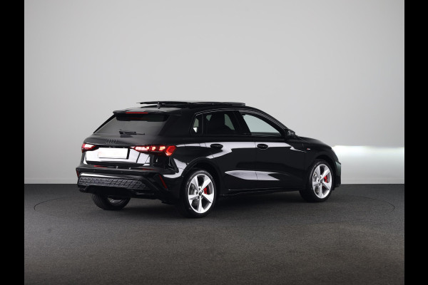 Audi A3 Sportback 45 TFSI e S edition Competition 272pk | Private Lease € 916,00 per maand* | Panoramadak | Sonos 3D | Ambient light | Parkeercamere | Adaptieve cruise controle