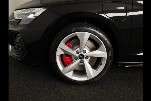 Audi A3 Sportback 45 TFSI e S edition Competition 272pk | Private Lease € 916,00 per maand* | Panoramadak | Sonos 3D | Ambient light | Parkeercamere | Adaptieve cruise controle