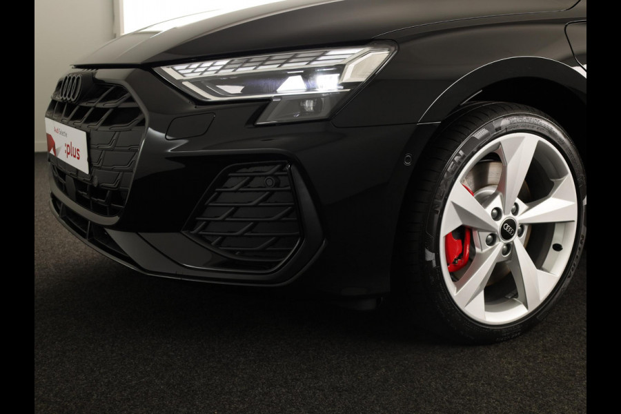 Audi A3 Sportback 45 TFSI e S edition Competition 272pk | Private Lease € 916,00 per maand* | Panoramadak | Sonos 3D | Ambient light | Parkeercamere | Adaptieve cruise controle