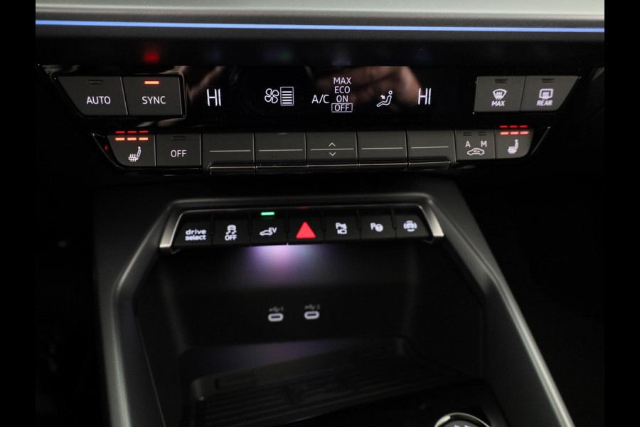 Audi A3 Sportback 45 TFSI e S edition Competition 272pk | Private Lease € 916,00 per maand* | Panoramadak | Sonos 3D | Ambient light | Parkeercamere | Adaptieve cruise controle