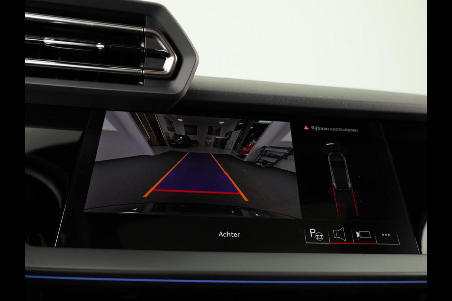 Audi A3 Sportback 45 TFSI e S edition Competition 272pk | Private Lease € 916,00 per maand* | Panoramadak | Sonos 3D | Ambient light | Parkeercamere | Adaptieve cruise controle