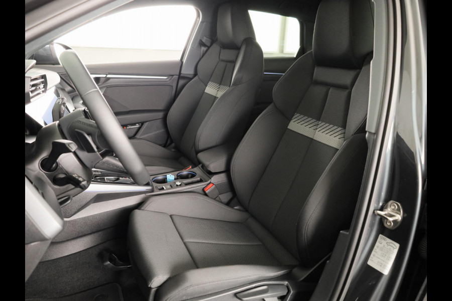 Audi A3 Sportback 40 TFSI e Advanced edition 204 pk S-tronic | Private Lease € 642,00 per maand* | Verlengde garantie | Navigatie | Parkeersensoren (Park assist) | Achteruitrijcamera | Adaptieve cruise control |