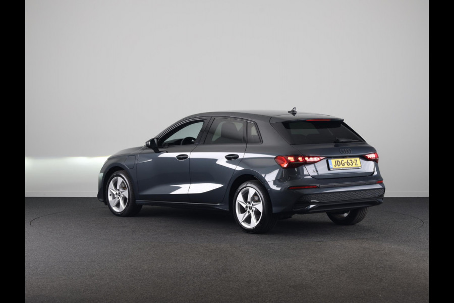 Audi A3 Sportback 40 TFSI e Advanced edition 204 pk S-tronic | Private Lease € 642,00 per maand* | Verlengde garantie | Navigatie | Parkeersensoren (Park assist) | Achteruitrijcamera | Adaptieve cruise control |