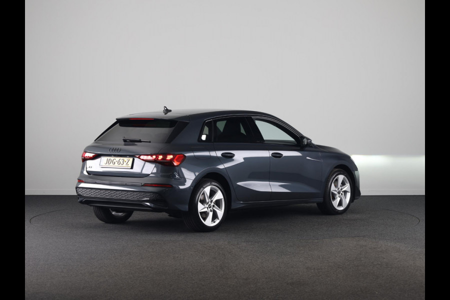 Audi A3 Sportback 40 TFSI e Advanced edition 204 pk S-tronic | Private Lease € 642,00 per maand* | Verlengde garantie | Navigatie | Parkeersensoren (Park assist) | Achteruitrijcamera | Adaptieve cruise control |