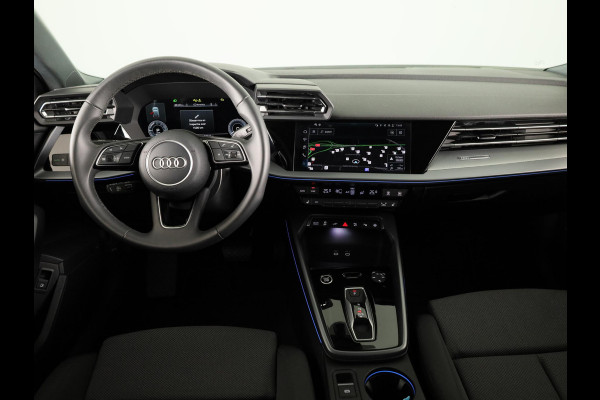 Audi A3 Sportback 40 TFSI e Advanced edition 204 pk S-tronic | Private Lease € 642,00 per maand* | Verlengde garantie | Navigatie | Parkeersensoren (Park assist) | Achteruitrijcamera | Adaptieve cruise control |