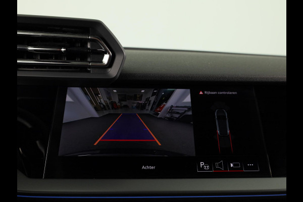 Audi A3 Sportback 40 TFSI e Advanced edition 204 pk S-tronic | Private Lease € 642,00 per maand* | Verlengde garantie | Navigatie | Parkeersensoren (Park assist) | Achteruitrijcamera | Adaptieve cruise control |
