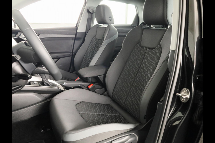 Audi A1 Sportback 35 TFSI S edition 150pk | Navigatie via App | Parkeercamera | Stoelverwarming | led koplampen | Adaptieve cruise controle | S-line interieur