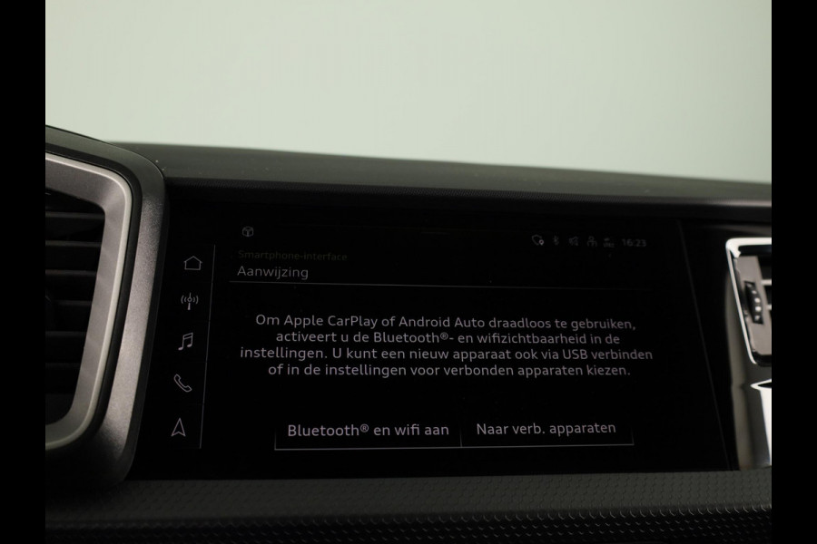 Audi A1 Sportback 35 TFSI S edition 150pk | Navigatie via App | Parkeercamera | Stoelverwarming | led koplampen | Adaptieve cruise controle | S-line interieur