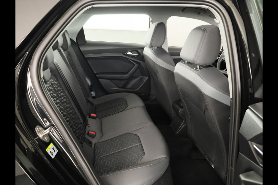 Audi A1 Sportback 35 TFSI S edition 150pk | Navigatie via App | Parkeercamera | Stoelverwarming | led koplampen | Adaptieve cruise controle | S-line interieur