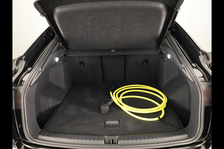Audi Q4 Sportback e-tron 45 quattro S Edition 82 kWh 286pk | Panoramadak | lederen bekleding | SONOS premium Audio | Parkeercamera|