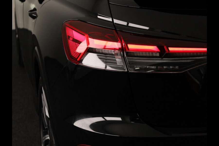 Audi Q4 Sportback e-tron 45 quattro S Edition 82 kWh 286pk | Panoramadak | lederen bekleding | SONOS premium Audio | Parkeercamera|