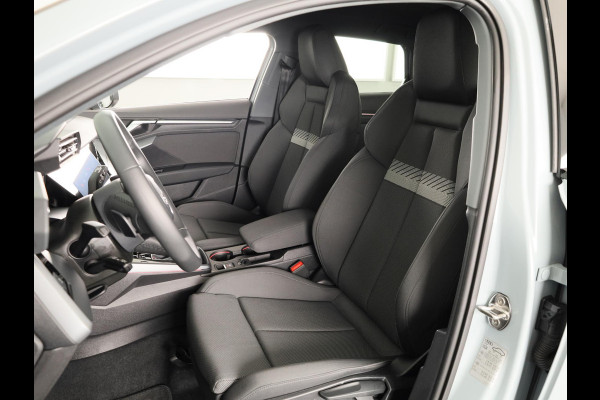 Audi A3 Sportback 40 TFSI e Advanced edition 204 pk S-tronic | Private Lease € 647,00 per maand* | Verlengde garantie | Navigatie | Parkeersensoren (Park assist) | Achteruitrijcamera | Adaptieve cruise control | Stoelverwarming |