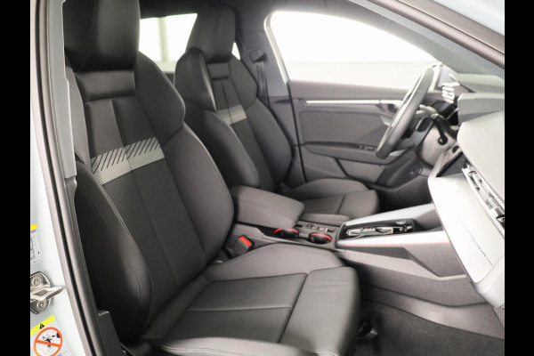 Audi A3 Sportback 40 TFSI e Advanced edition 204 pk S-tronic | Private Lease € 647,00 per maand* | Verlengde garantie | Navigatie | Parkeersensoren (Park assist) | Achteruitrijcamera | Adaptieve cruise control | Stoelverwarming |