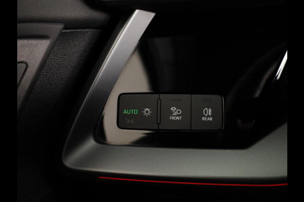 Audi A3 Sportback 40 TFSI e Advanced edition 204 pk S-tronic | Private Lease € 647,00 per maand* | Verlengde garantie | Navigatie | Parkeersensoren (Park assist) | Achteruitrijcamera | Adaptieve cruise control | Stoelverwarming |