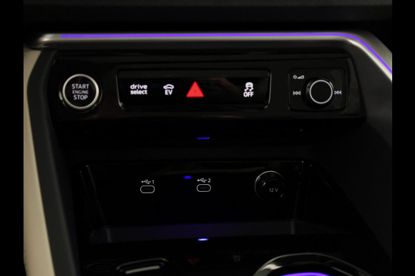 Audi Q5 2.0 TFSI e-hybrid quattro S edition 299pk | Panoramadak | Elektrisch verstelbare voorstoelen | 19 inch Lichtmetalen velgen | Matrix Led verlichting | Adaptieve cruise controle