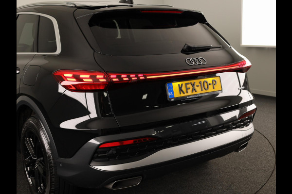 Audi Q5 2.0 TFSI e-hybrid quattro S edition 299pk | Panoramadak | Elektrisch verstelbare voorstoelen | 19 inch Lichtmetalen velgen | Matrix Led verlichting | Adaptieve cruise controle
