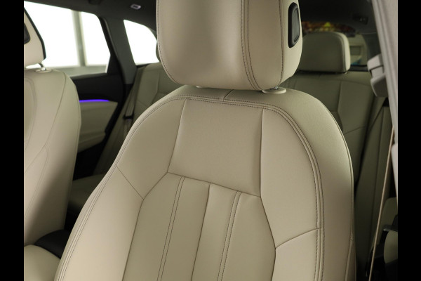 Audi Q5 2.0 TFSI e-hybrid quattro S edition 299pk | Panoramadak | Elektrisch verstelbare voorstoelen | 19 inch Lichtmetalen velgen | Matrix Led verlichting | Adaptieve cruise controle