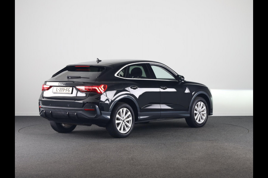 Audi Q3 Sportback 45 TFSI e Business Edition 245 pk S-tronic | Navigatie | Trekhaak (wegklapbaar) | Parkeersensoren achter | Adaptieve cruise control | Stoelverwarming |