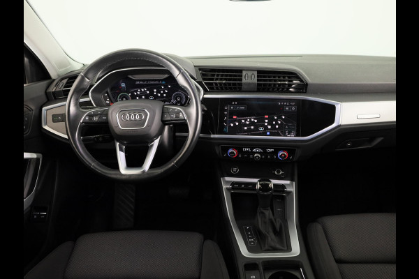 Audi Q3 Sportback 45 TFSI e Business Edition 245 pk S-tronic | Navigatie | Trekhaak (wegklapbaar) | Parkeersensoren achter | Adaptieve cruise control | Stoelverwarming |