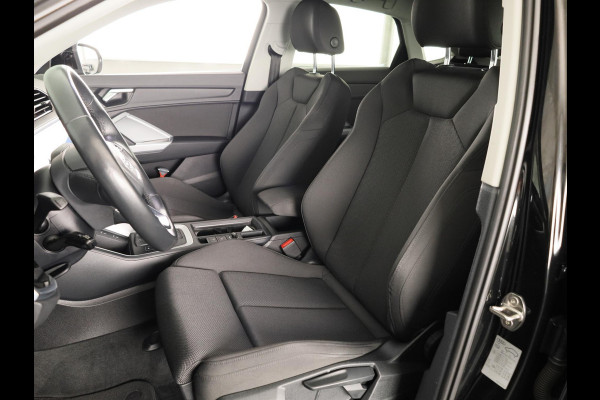 Audi Q3 Sportback 45 TFSI e Business Edition 245 pk S-tronic | Navigatie | Trekhaak (wegklapbaar) | Parkeersensoren achter | Adaptieve cruise control | Stoelverwarming |