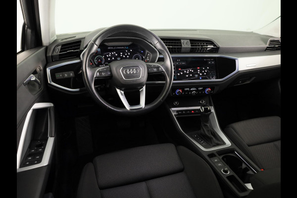 Audi Q3 Sportback 45 TFSI e Business Edition 245 pk S-tronic | Navigatie | Trekhaak (wegklapbaar) | Parkeersensoren achter | Adaptieve cruise control | Stoelverwarming |