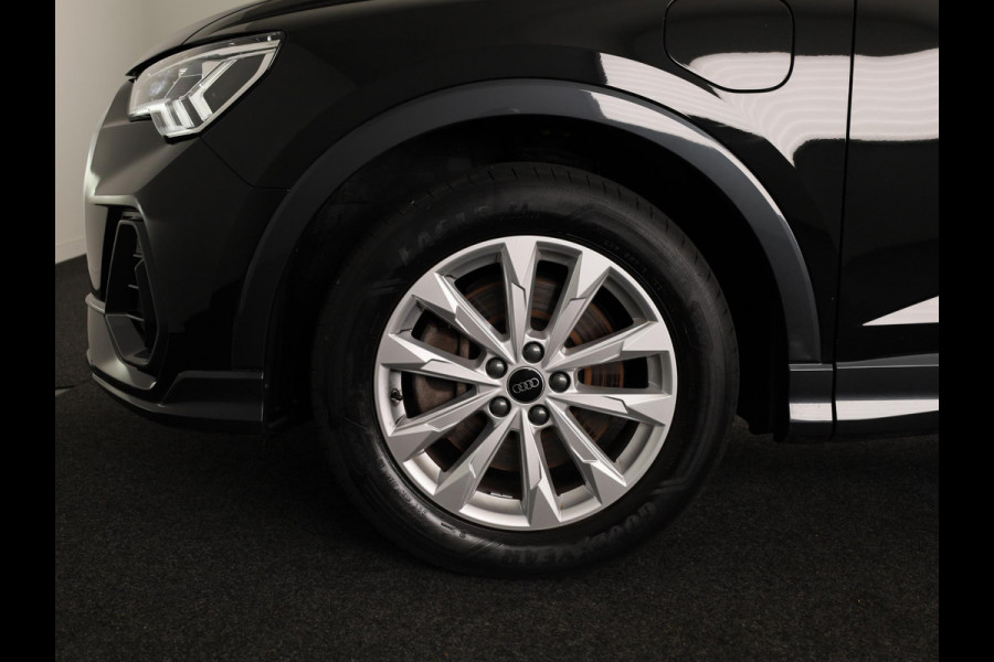 Audi Q3 Sportback 45 TFSI e Business Edition 245 pk S-tronic | Navigatie | Trekhaak (wegklapbaar) | Parkeersensoren achter | Adaptieve cruise control | Stoelverwarming |
