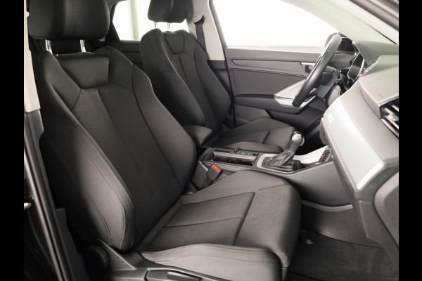 Audi Q3 Sportback 45 TFSI e Business Edition 245 pk S-tronic | Navigatie | Trekhaak (wegklapbaar) | Parkeersensoren achter | Adaptieve cruise control | Stoelverwarming |
