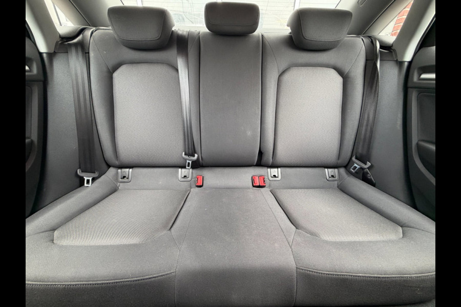 Audi A3 Limousine 1.5 TFSI 150PK LED PDC Stoelverw 62DKM