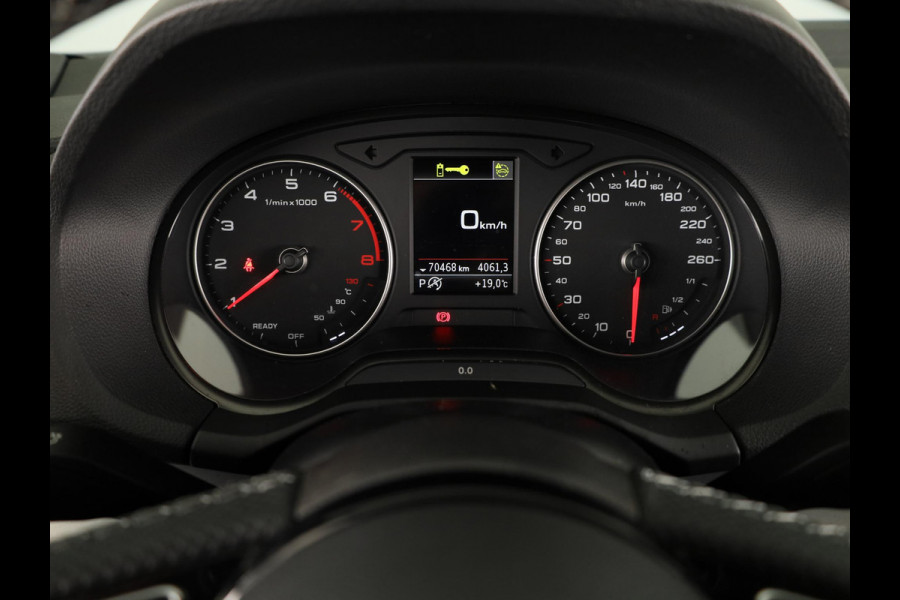 Audi Q2 35 TFSI S Edition 150pk | Navigatie | Matrix Led verlichting | 17 inch Lichtmetalen velgen | Apple Carplay /-Android auto