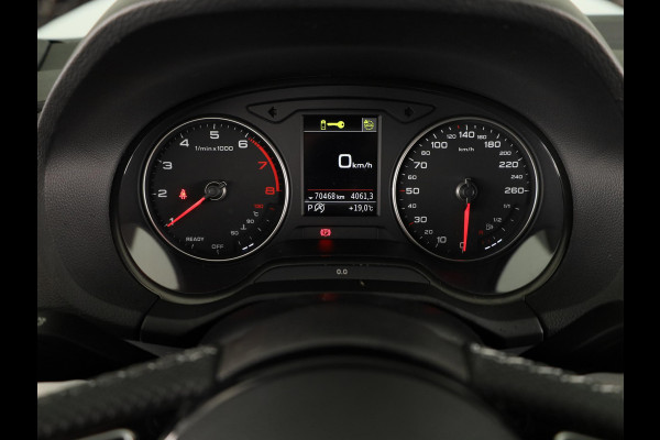 Audi Q2 35 TFSI S Edition 150pk | Navigatie | Matrix Led verlichting | 17 inch Lichtmetalen velgen | Apple Carplay /-Android auto