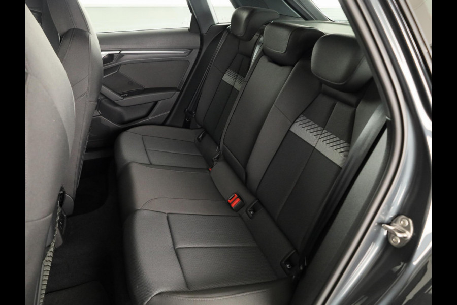 Audi A3 Sportback 40 TFSI e Business edition 204pk | Stoelverwarming | Elek. achterklep | Carplay | Sportstoelen | Audi soundsystem