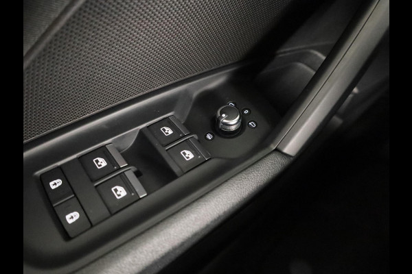 Audi A3 Sportback 40 TFSI e Business edition 204pk | Stoelverwarming | Elek. achterklep | Carplay | Sportstoelen | Audi soundsystem