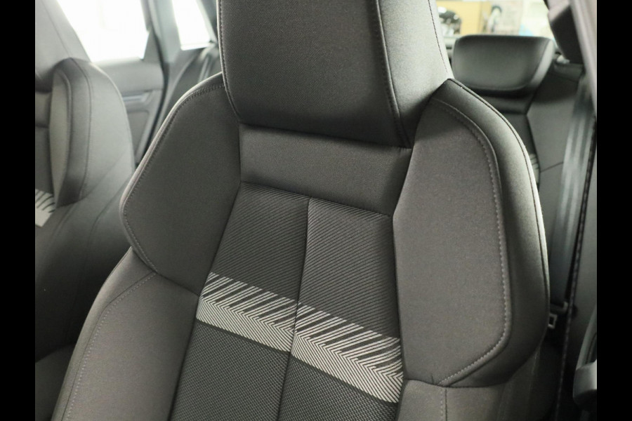 Audi A3 Sportback 40 TFSI e Business edition 204pk | Stoelverwarming | Elek. achterklep | Carplay | Sportstoelen | Audi soundsystem