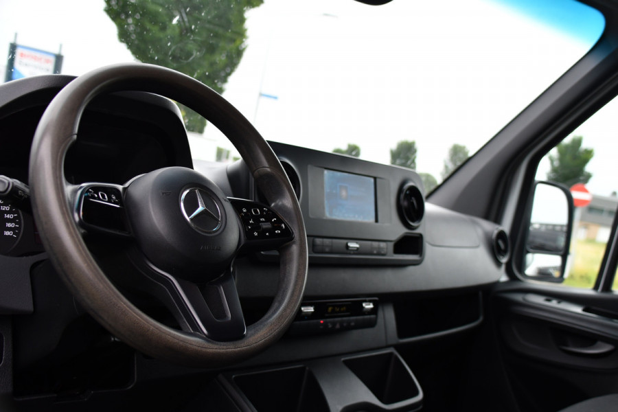 Mercedes-Benz Sprinter 519 V6 3.0 CDI L3H2 PB Edition N1, Camera, Carplay, 3500kg Trekhaak, Mbux, Automaat, Keyless, 3 Zits, Uniek!