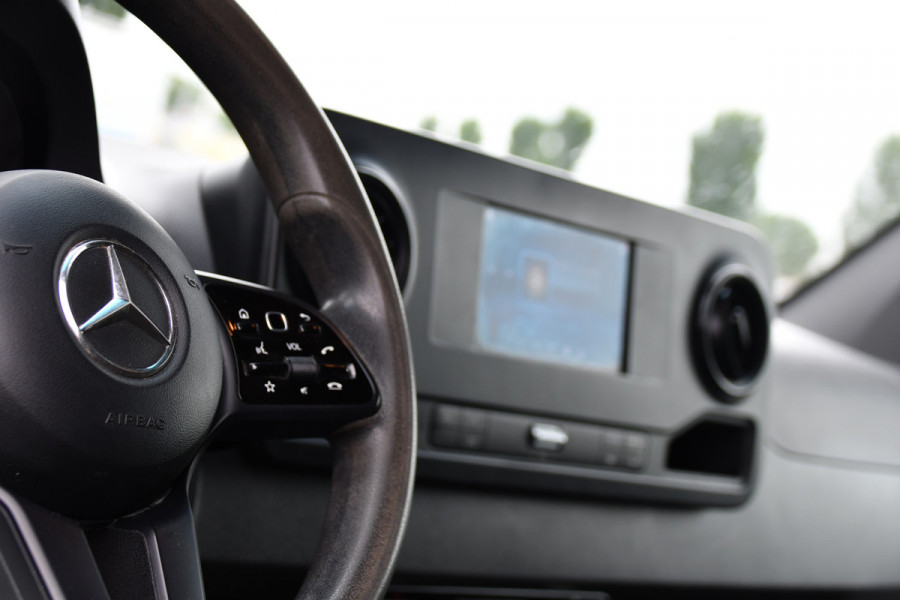 Mercedes-Benz Sprinter 519 V6 3.0 CDI L3H2 PB Edition N1, Camera, Carplay, 3500kg Trekhaak, Mbux, Automaat, Keyless, 3 Zits, Uniek!