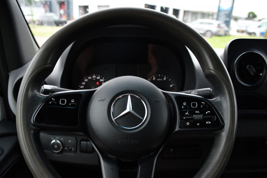 Mercedes-Benz Sprinter 519 V6 3.0 CDI L3H2 PB Edition N1, Camera, Carplay, 3500kg Trekhaak, Mbux, Automaat, Keyless, 3 Zits, Uniek!