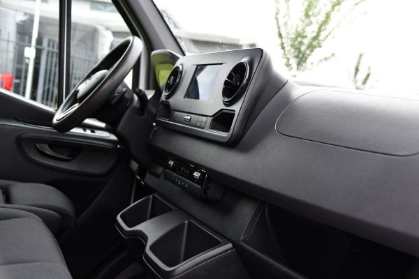 Mercedes-Benz Sprinter 519 V6 3.0 CDI L3H2 PB Edition N1, Camera, Carplay, 3500kg Trekhaak, Mbux, Automaat, Keyless, 3 Zits, Uniek!
