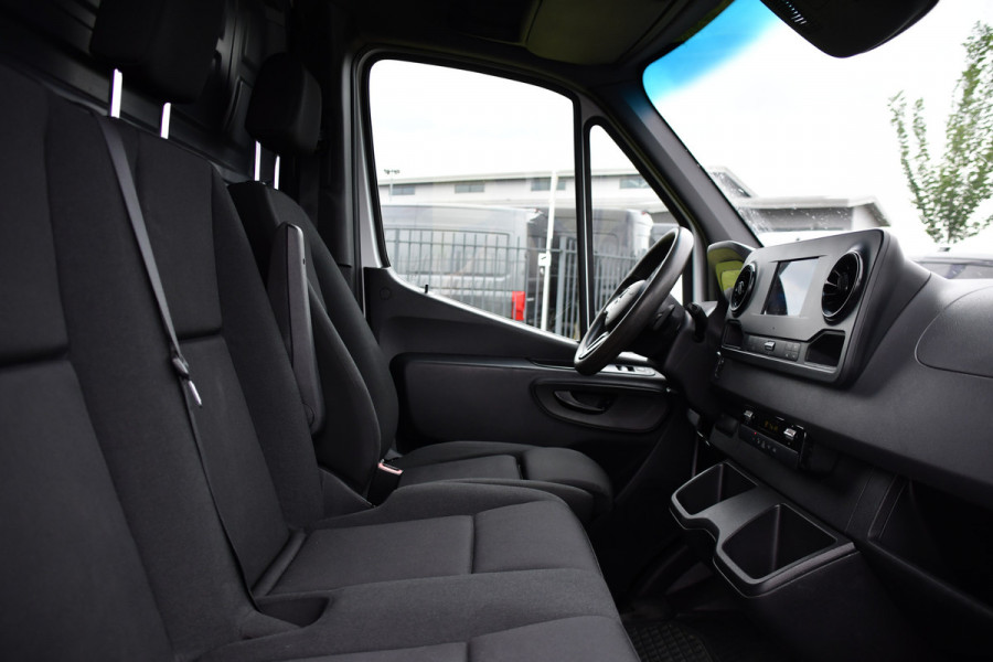 Mercedes-Benz Sprinter 519 V6 3.0 CDI L3H2 PB Edition N1, Camera, Carplay, 3500kg Trekhaak, Mbux, Automaat, Keyless, 3 Zits, Uniek!