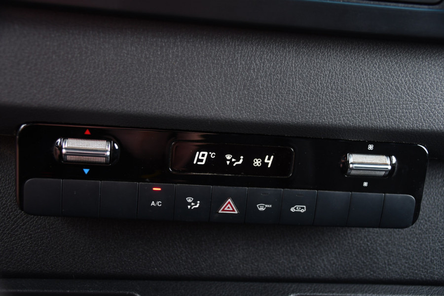 Mercedes-Benz Sprinter 519 V6 3.0 CDI L3H2 PB Edition N1, Camera, Carplay, 3500kg Trekhaak, Mbux, Automaat, Keyless, 3 Zits, Uniek!