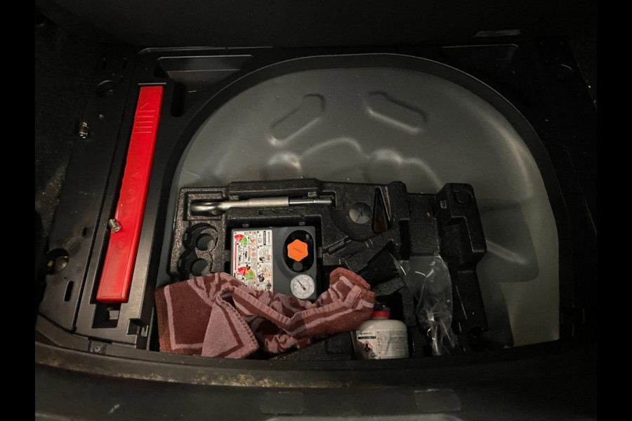 Volvo V40 1.5 T2 Polar+ AIRCO NAVI NAP BTW