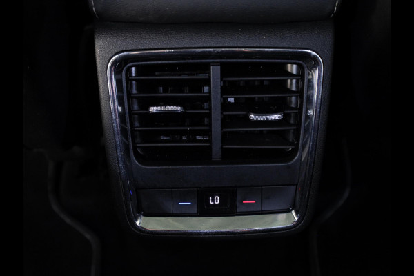 Škoda Enyaq Coupé 60 Sportline 180pk | SoH 91.47% | Panoramadak | Navigatie | Climatronic | Wegklapbae trekhaak| 20 inch Lichtmetalen velgen