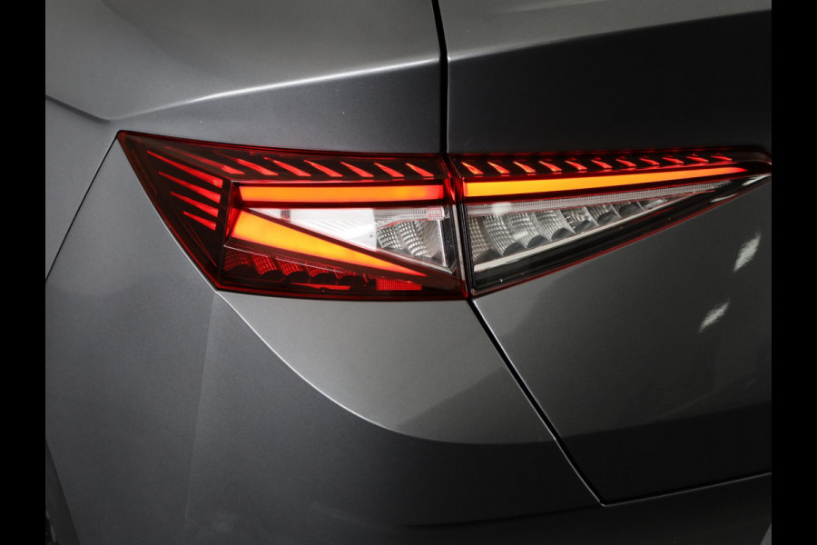 Škoda Enyaq Coupé 60 Sportline 180pk | SoH 91.47% | Panoramadak | Navigatie | Climatronic | Wegklapbae trekhaak| 20 inch Lichtmetalen velgen