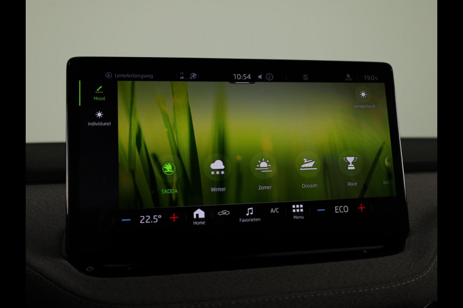 Škoda ENYAQ iV 60 180 pk | SOH 92,67% | Navigatie | Parkeersensoren (Park assist) | LED koplampen | Apple Carplay/Android Auto |