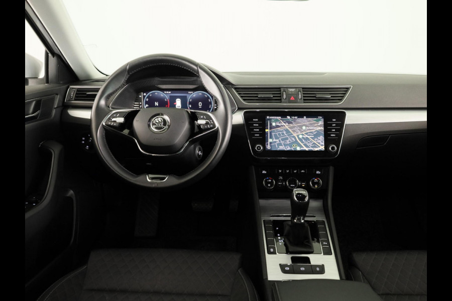 Škoda Superb Combi 1.5 TSI ACT Business Edition 150 pk Automaat (DSG) | Verlengde garantie | Navigatie | Trekhaak (wegklapbaar) | Parkeersensoren | Keyless |