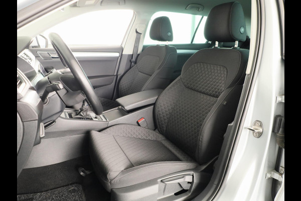 Škoda Superb Combi 1.5 TSI ACT Business Edition 150 pk Automaat (DSG) | Verlengde garantie | Navigatie | Trekhaak (wegklapbaar) | Parkeersensoren | Keyless |