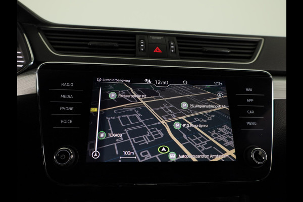 Škoda Superb Combi 1.5 TSI ACT Business Edition 150 pk Automaat (DSG) | Verlengde garantie | Navigatie | Trekhaak (wegklapbaar) | Parkeersensoren | Keyless |