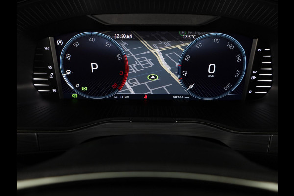 Škoda Superb Combi 1.5 TSI ACT Business Edition 150 pk Automaat (DSG) | Verlengde garantie | Navigatie | Trekhaak (wegklapbaar) | Parkeersensoren | Keyless |