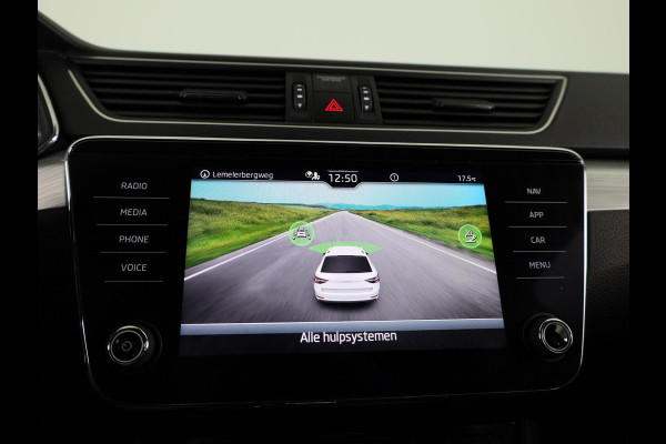 Škoda Superb Combi 1.5 TSI ACT Business Edition 150 pk Automaat (DSG) | Verlengde garantie | Navigatie | Trekhaak (wegklapbaar) | Parkeersensoren | Keyless |